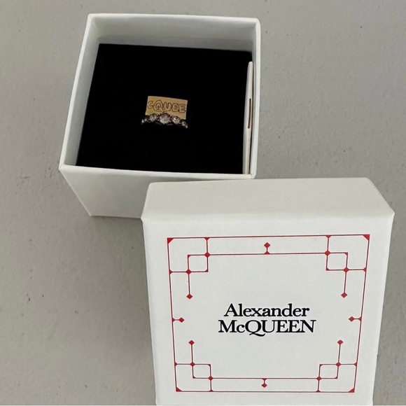 Alexander McQueen McQueen Graffiti crystal-embellished ring - Picture 10 of 14